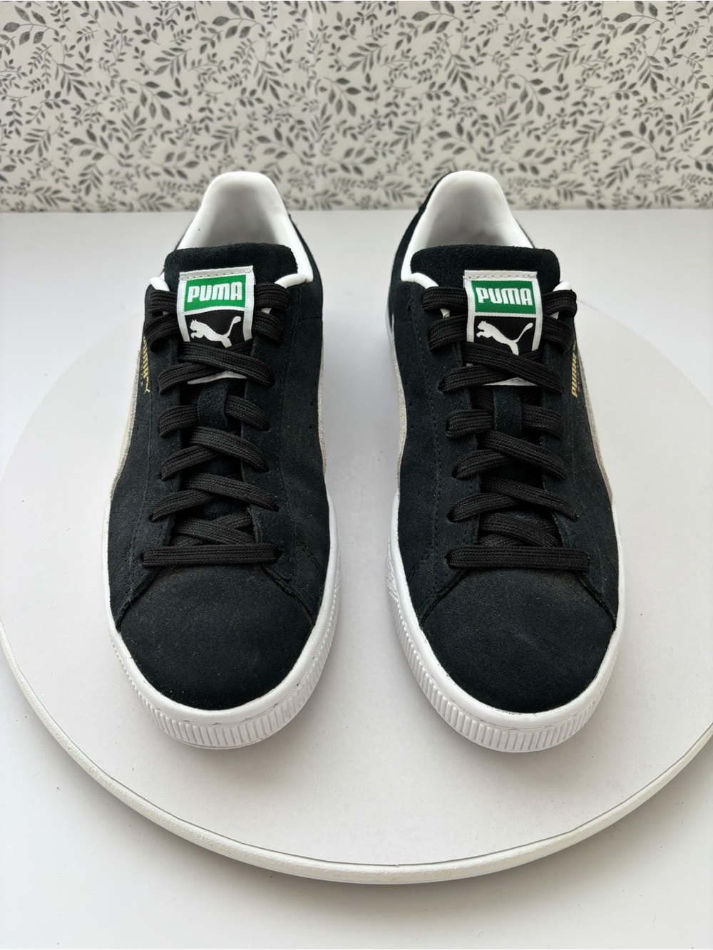Puma Suede Classic XXI Sneakers Women’s 7 Black White Suede 381410-01